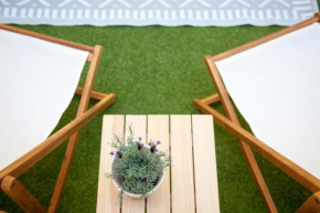 Renovated Apart with Private Courtyard, By TimeCooler